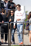 th_40597_Mila_Kunis_and_Ashton_Kutcher_doing_the_Bondi_to_Bronte_walk_in_Sydney_Australia_November_2_2012_019_122_230lo.jpg