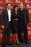 th_12083_eva_mendes_bad_lieutenant_photocall_tikipeter_celebritycity_020_122_61lo.jpg